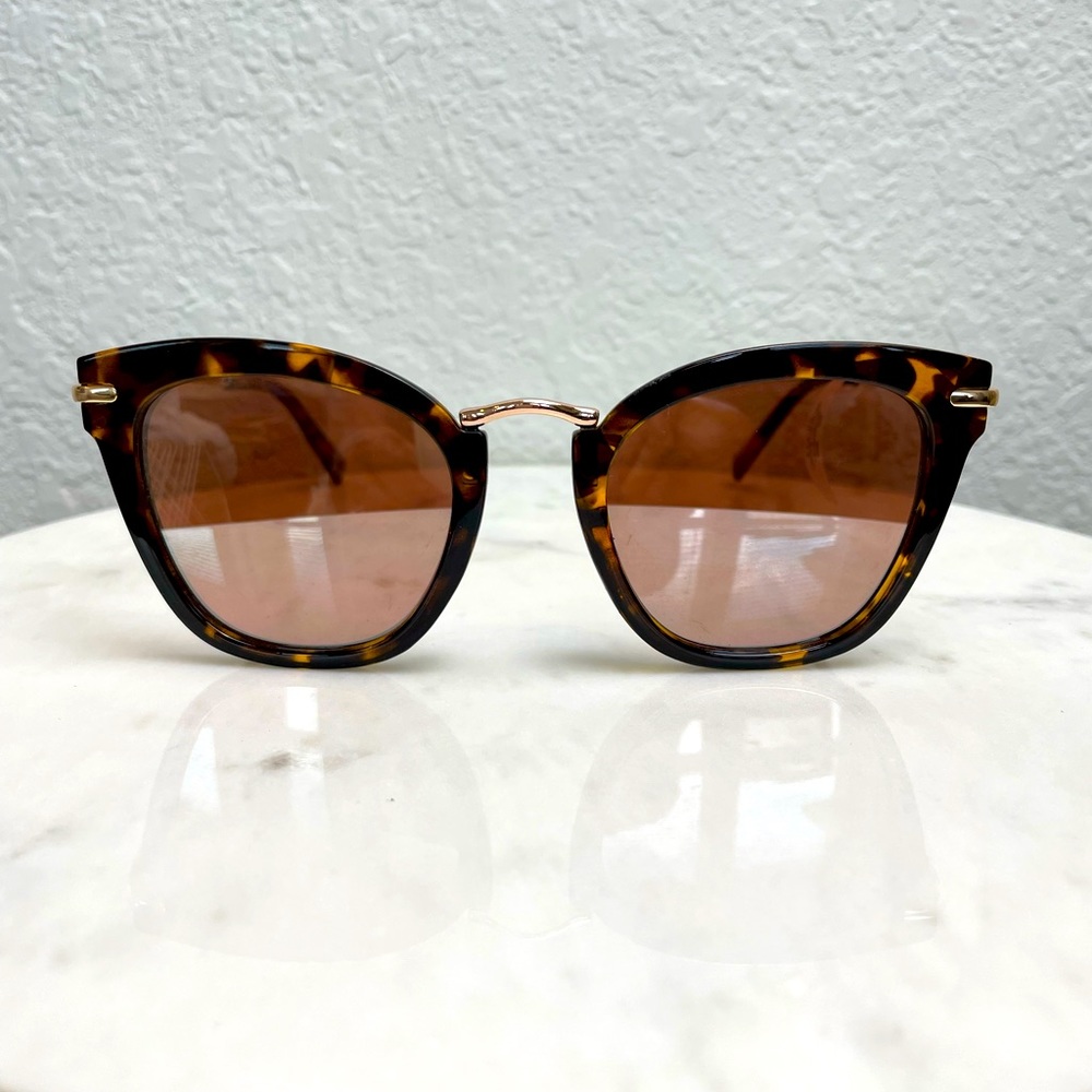 Tortoiseshell Cat Eye Sunglasses